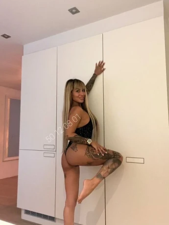 Celine  - Best B2B in Town — 13 / 15