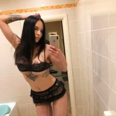 Diana, Escort, Prague