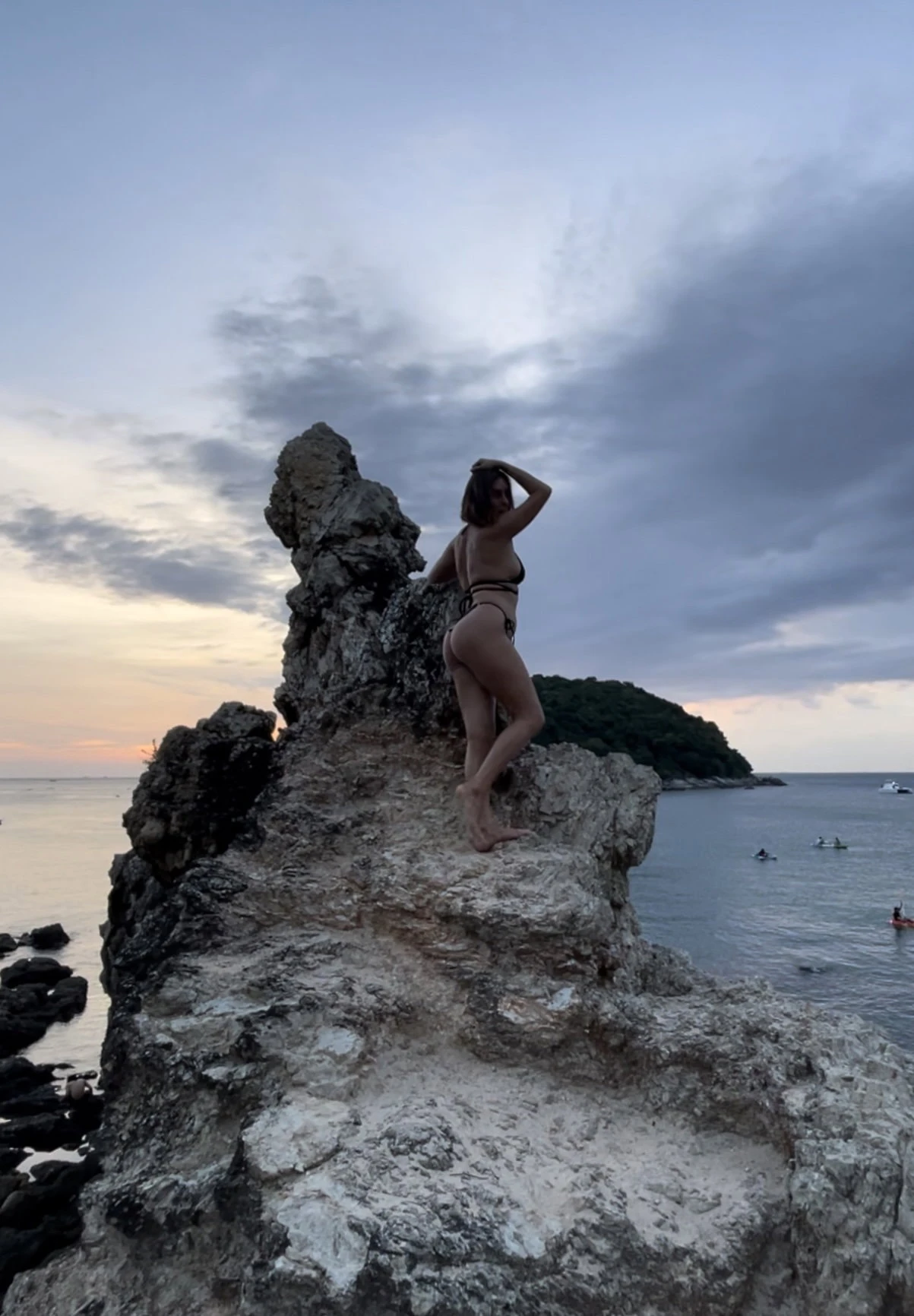 Dinara — 4 / 5