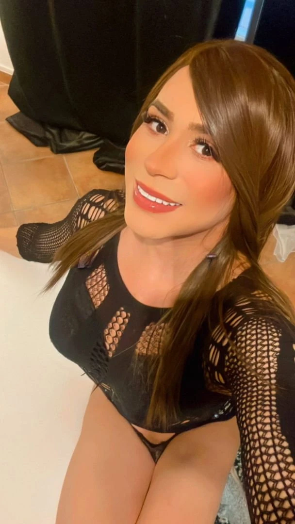 Daniela — 3 / 7