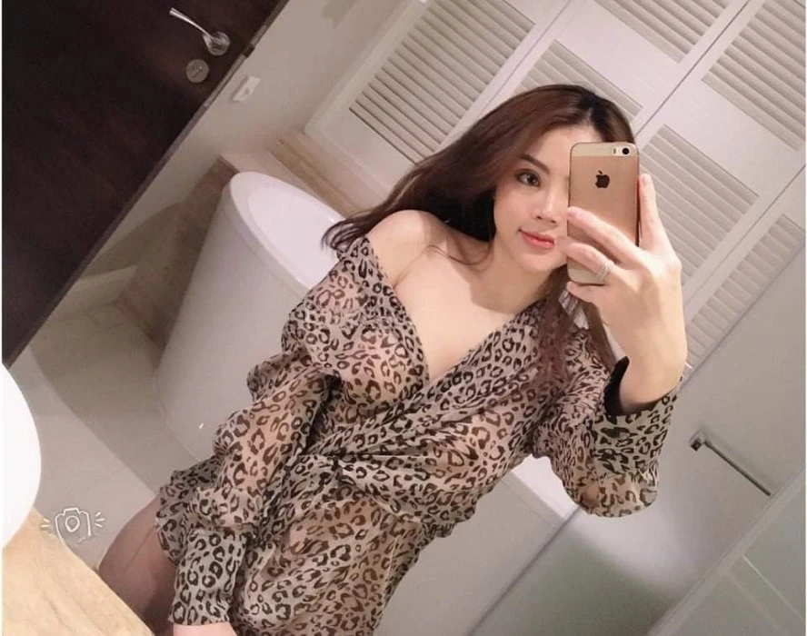 Elly, Escort, Abu Dhabi