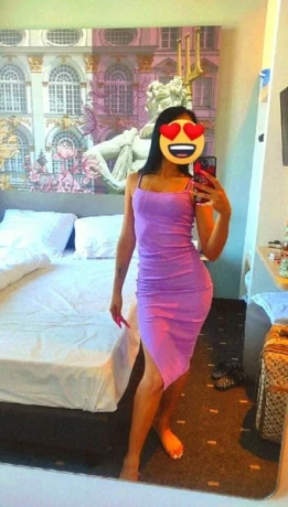 Rebeka Ganz Neu — 2 / 3