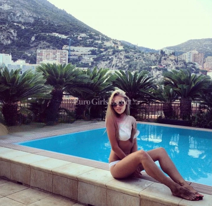 Karolina, Escort, Dusseldorf