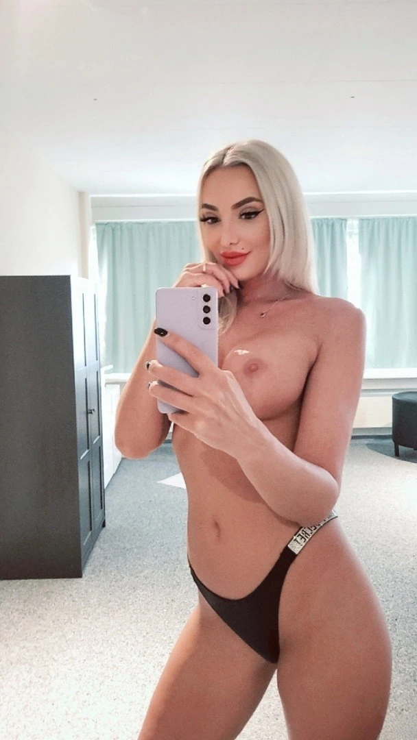 Allegra Susse Frau Bilder — 3 / 5
