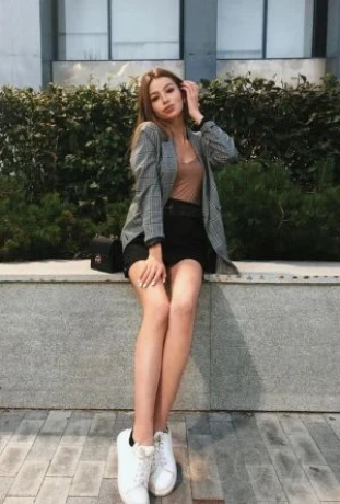 Malena — 3 / 4