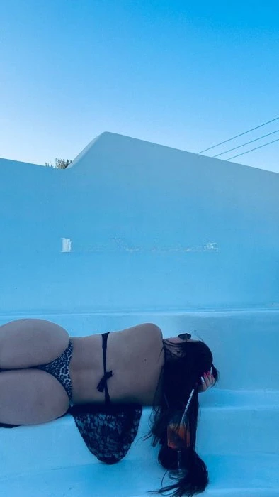 Izabella Freitas — 2 / 3