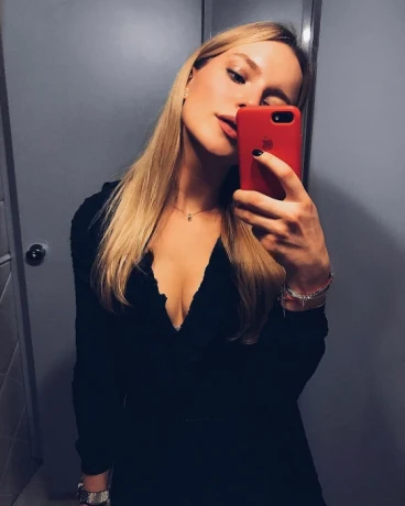 Vivianna Paris — 2 / 4