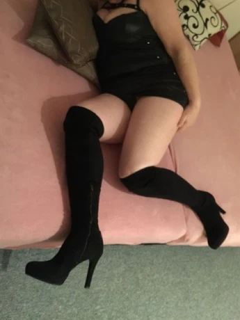 Moni15 — 3 / 8