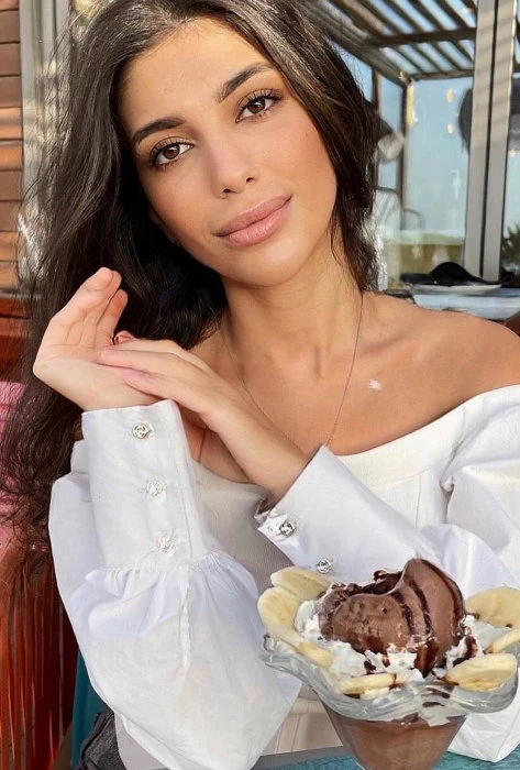 Diana — 9 / 10