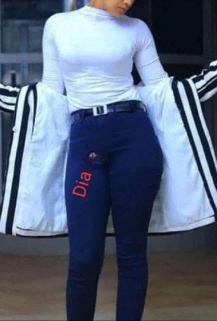 Diana Mbarara — 1 / 4