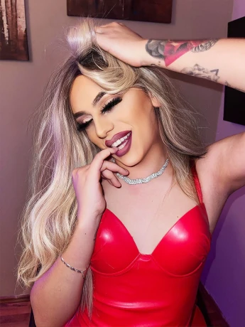 Sharon Nikita — 3 / 7