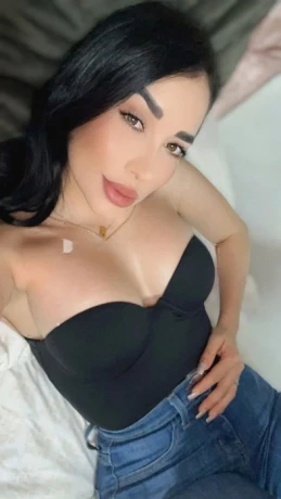 Nicole — 6 / 8