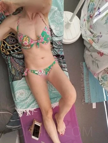 SEXY CLAUDIA — 9 / 11