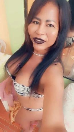 Alexandra — 8 / 12