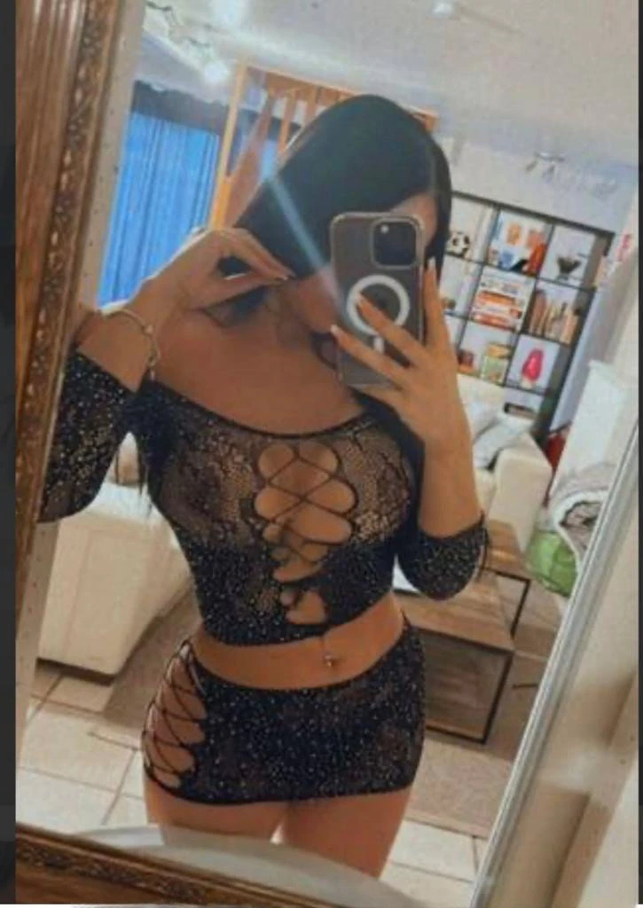 Super Heisses Maedchen, Escort, Zug