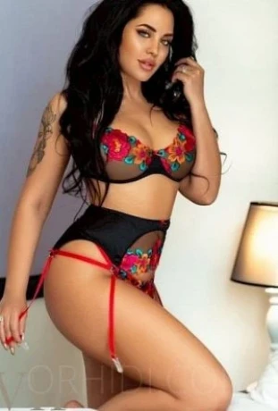 Elena Solis — 2 / 3