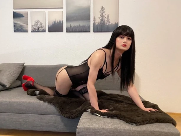 Ts Jessica Rey — 4 / 10