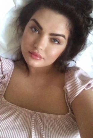 Vip escort Julia — 5 / 9