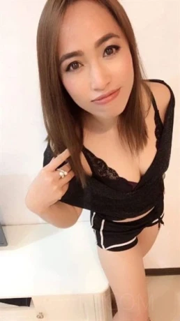 Candy- Top Thai Massage — 1 / 3