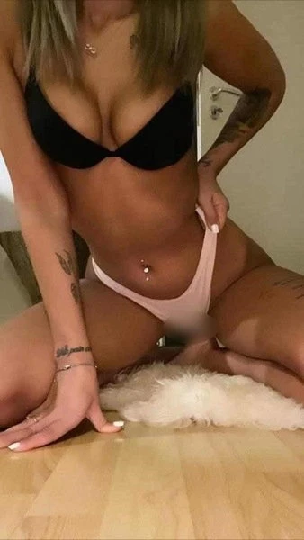 Maya Neu In Der Stadt — 6 / 8