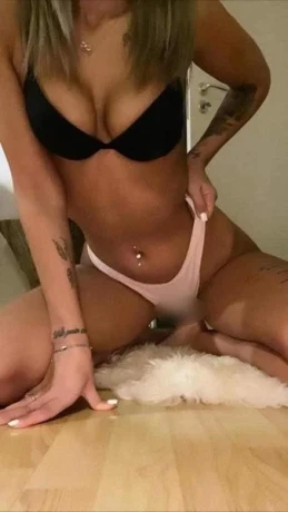 Maya Neu In Der Stadt — 6 / 8