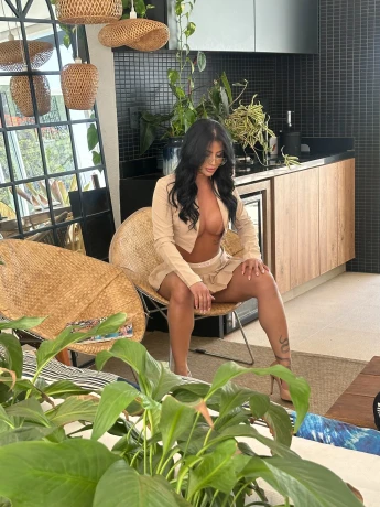 Valentina — 13 / 21