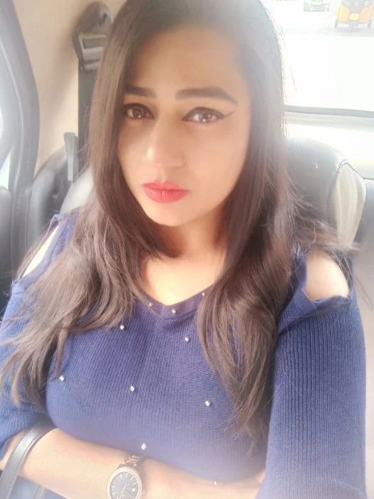 Priyanka — 2 / 3