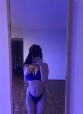 Elizabeth 21 — 6 / 7