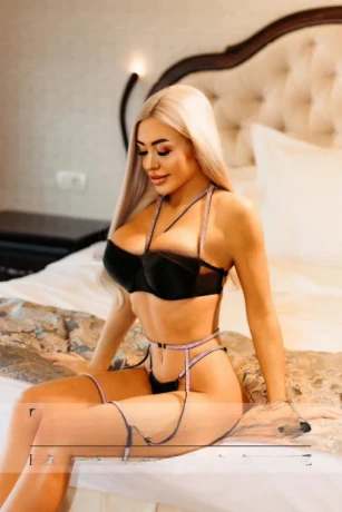 Harley Quinn — 1 / 3