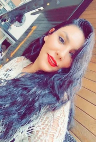 Arabic Girl — 4 / 10