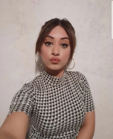 Hot Alyssa — 3 / 8