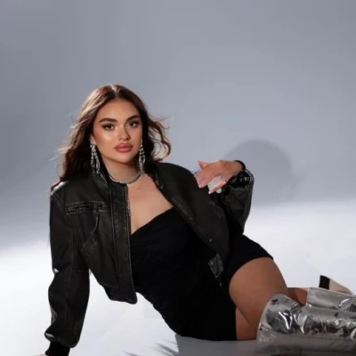 Alina, Escort, Paris