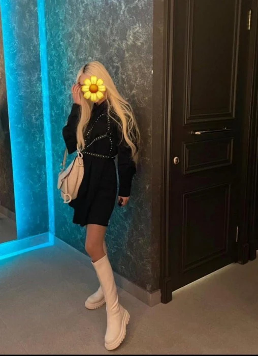 Karlita — 3 / 4
