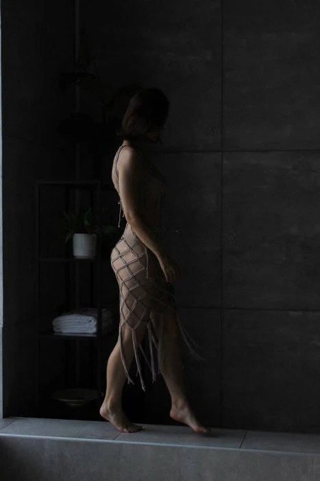Nina — 6 / 9