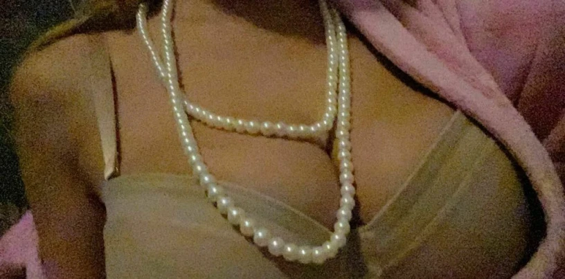 Manuela Sk — 3 / 8