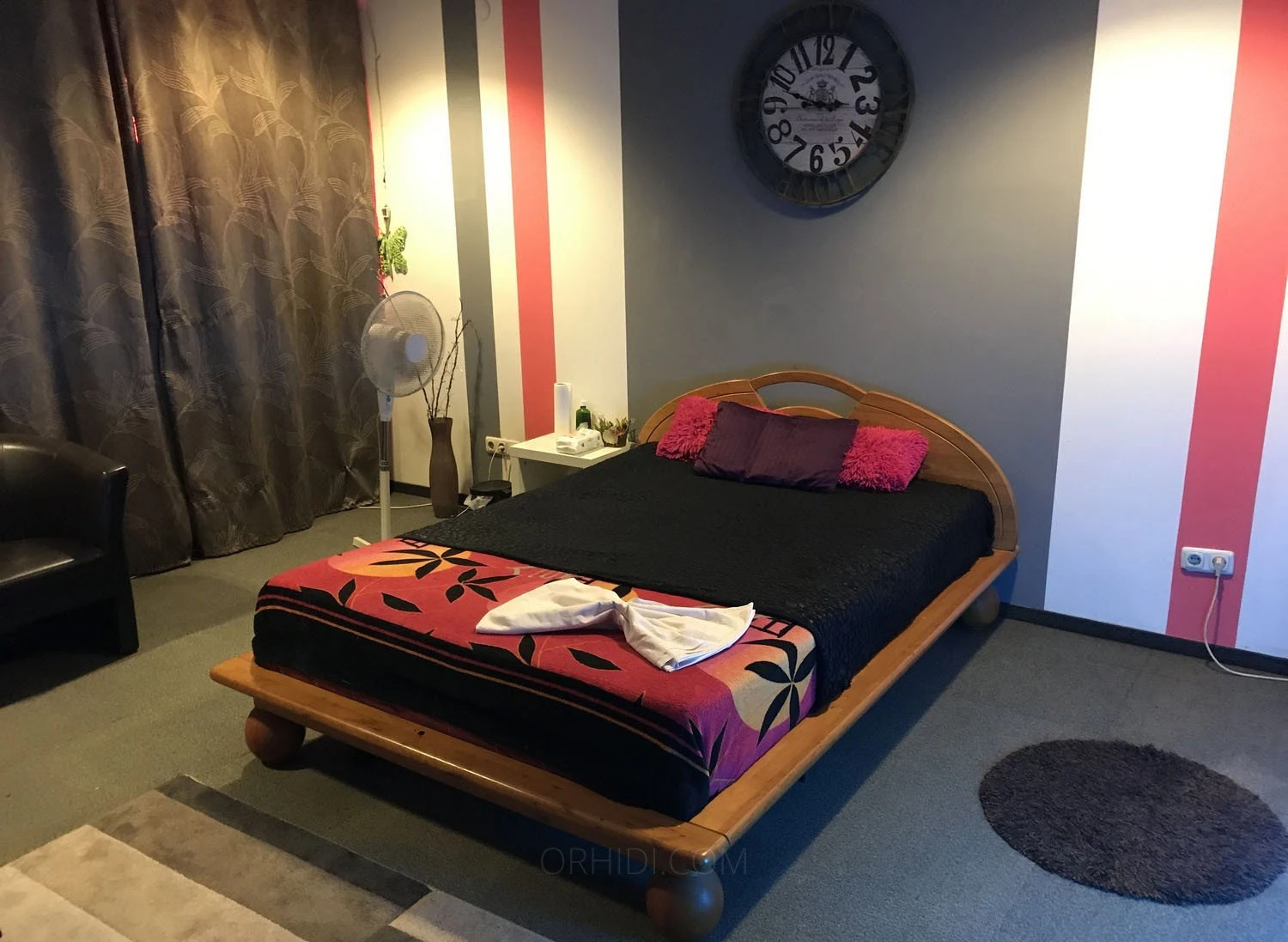 9277, Escort, Vienna