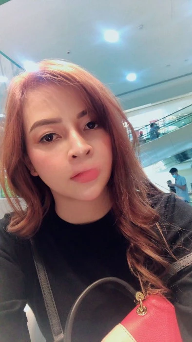 Vyvy, Escort, Dubai