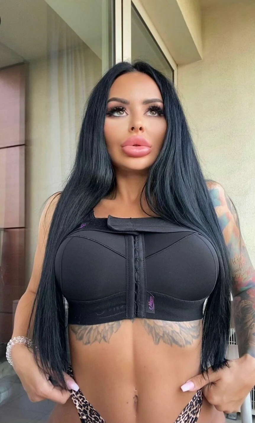 Jessy J — 17 / 21