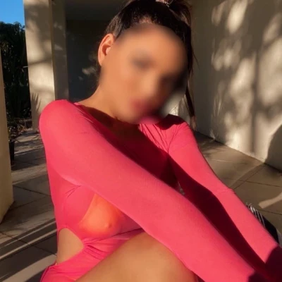 Deni, Escort, Sredec