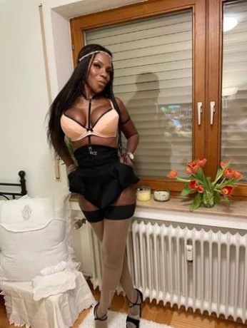 Naomi aus Frankreich — 5 / 8