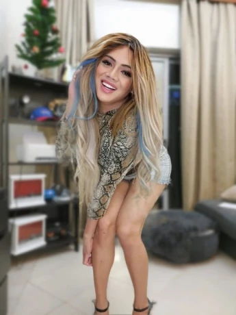 Shemale Kat — 11 / 13