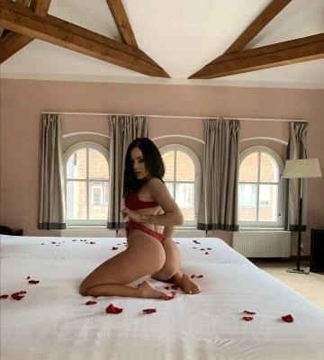 Nathalia, Escort, Prague