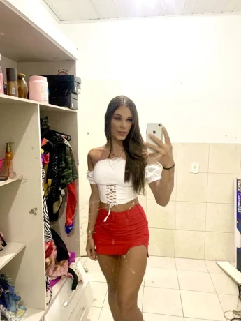 Rafaela Gomes — 8 / 12