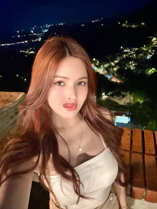 Samarie, Escort, Manila