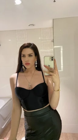 Nisa Serez — 5 / 12