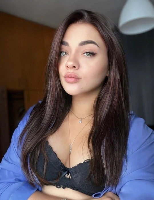 Lisa — 4 / 5