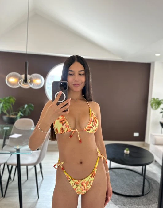 Elyne09139 — 3 / 5