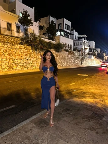 Alisia Pelin — 3 / 12