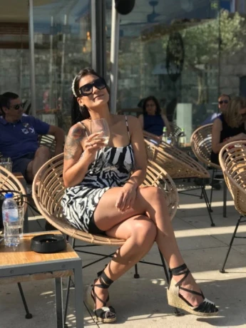 Latina Brésilienne — 11 / 13