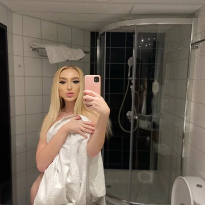 Николь, Escort, Prague